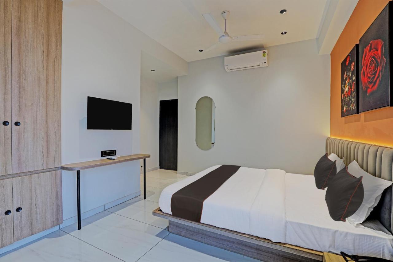 Hotel Lee Platinum Ahmedabad Exterior foto