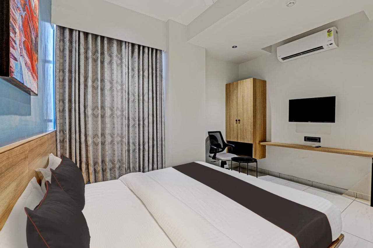 Hotel Lee Platinum Ahmedabad Exterior foto